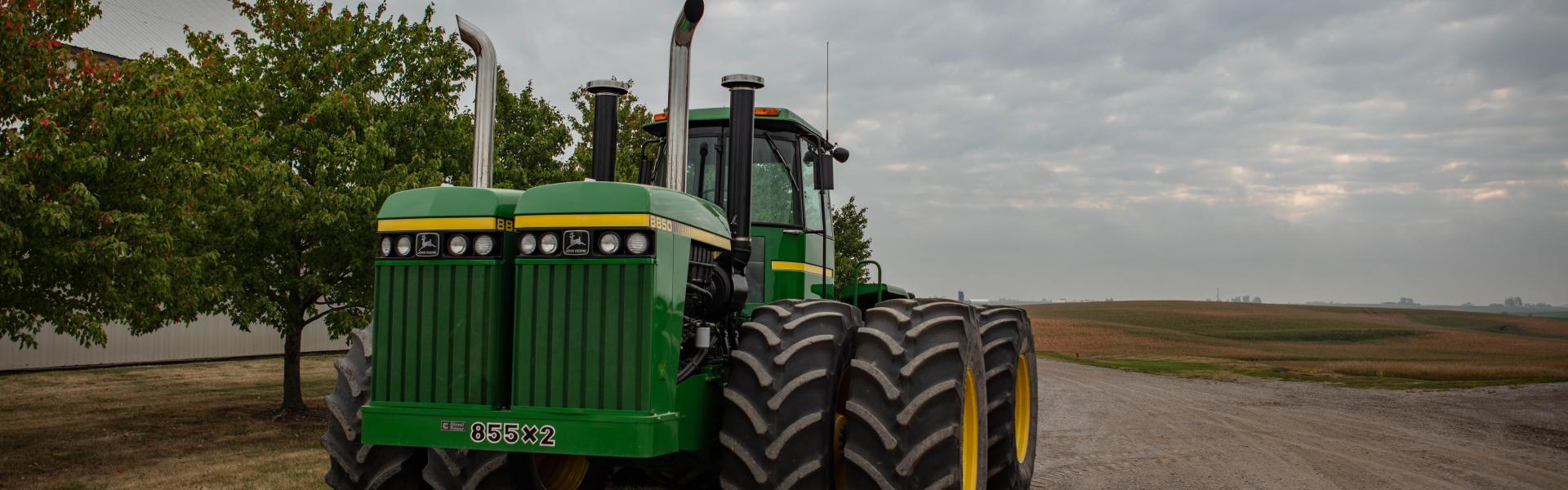 John Deere 855x2